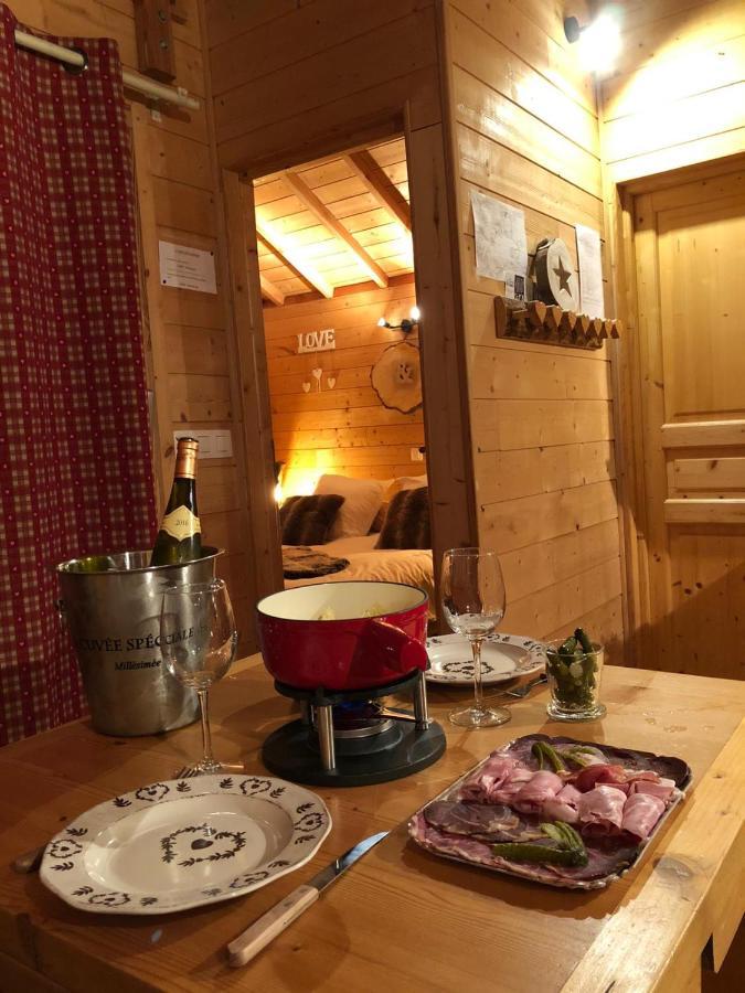 La Cabane A L'Oree Des Bornes Évires Exterior foto