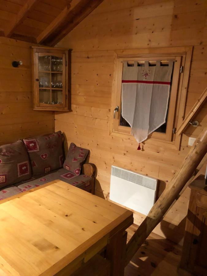 La Cabane A L'Oree Des Bornes Évires Exterior foto